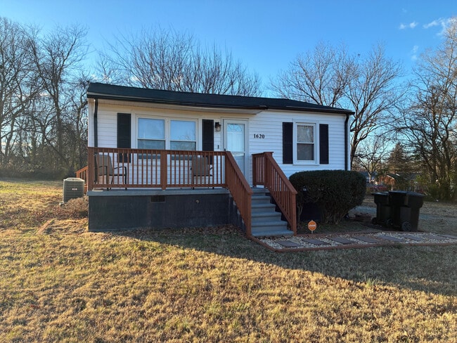 Photo - Room in House on Morgantown Rd