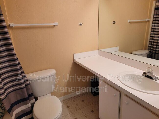 Photo - 4000 SW 23rd St