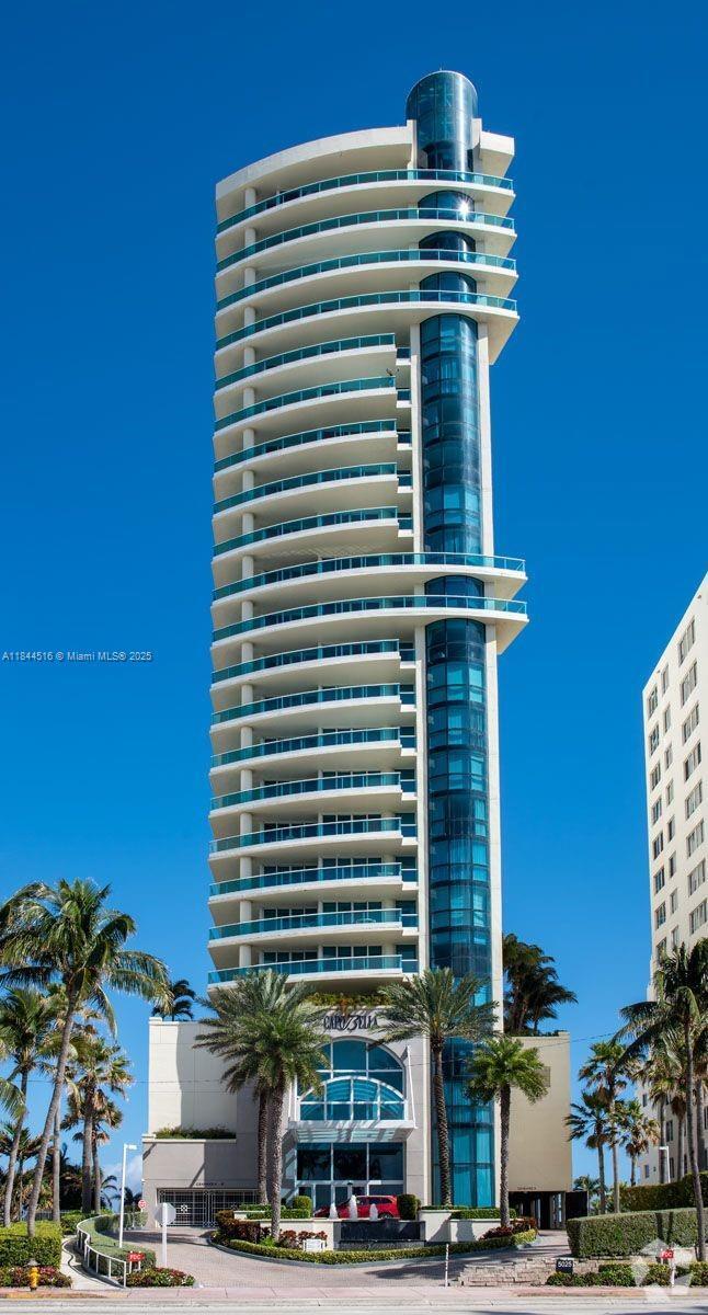Building Photo - 5025 Collins Ave Unit 1908 Rental