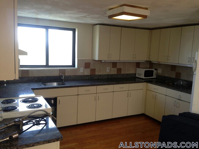 Photo - 1110 Commonwealth Ave Apartment Unit 714