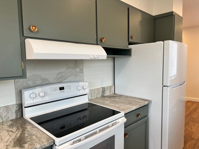 1405 E Parkway Ave Unit Parkway Ave Apt
