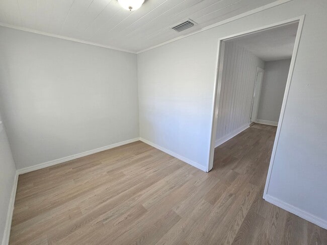 Photo - 620 N East Ave
