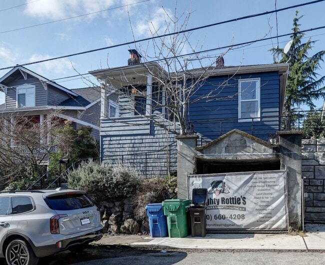 Photo - Charming 4 Bedrooms Madison Valley Bungalow Home