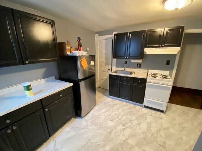 Photo - 329 W 8th Ave Unit 2