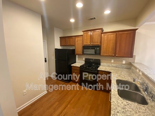 Photo - 2875 Cross Creek Dr
