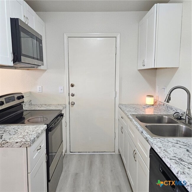 Photo - 901 Ticonderoga Dr