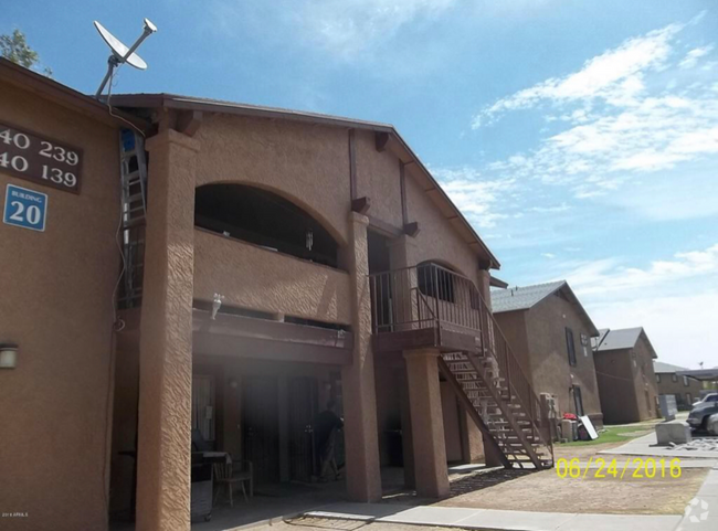 Building Photo - 465 W Ivyglen St Unit 240 Rental