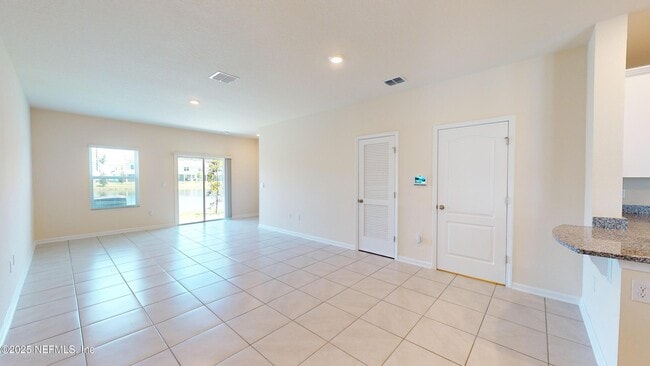 Photo - 67 Oarsman Xing Dr