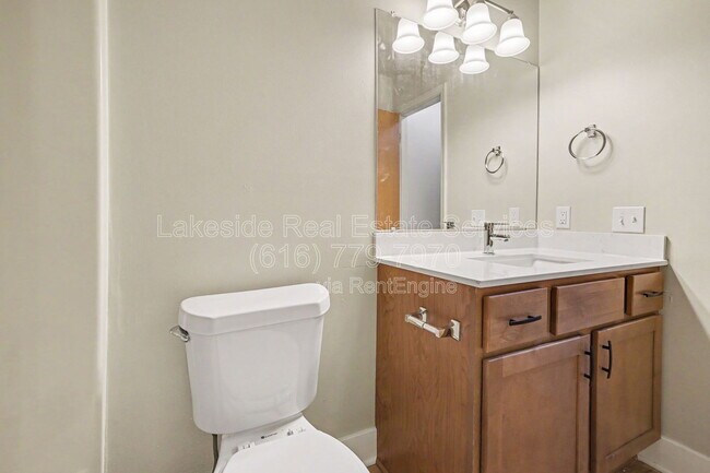 Photo - 1013 36th St SW Unit 4