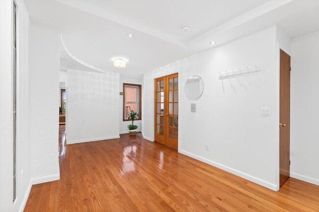 Building Photo - 2 bedroom in Brooklyn NY 11222 Rental
