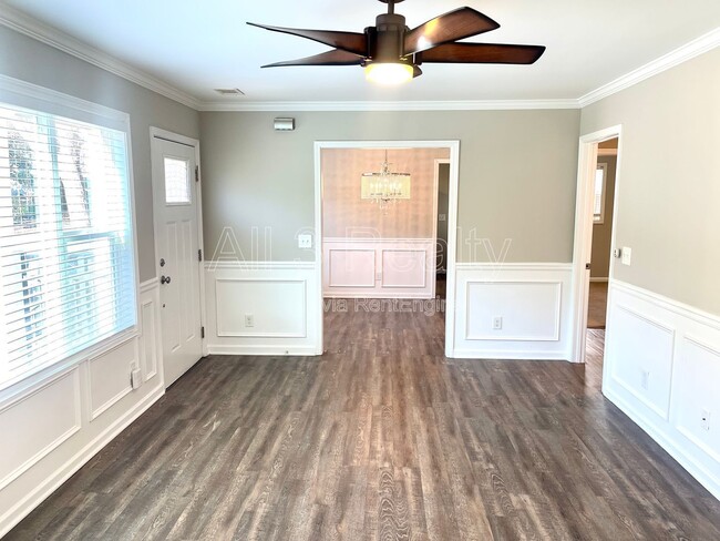 Photo - 2626 Blount St