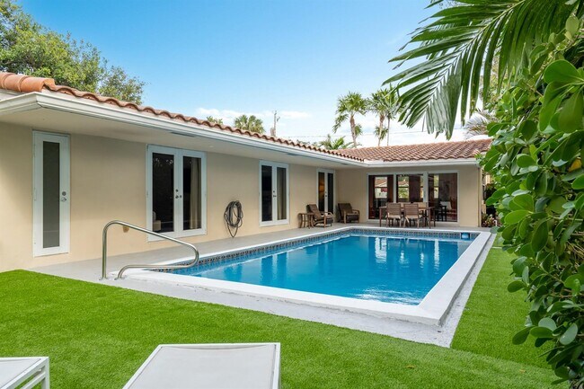 Photo - 2409 NE 22nd Ter