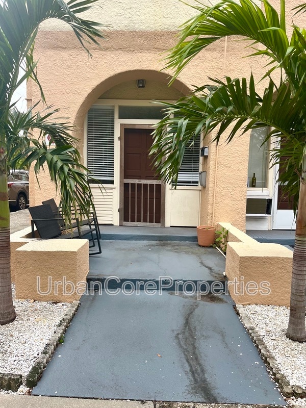 Photo - 380 13th Ave NE