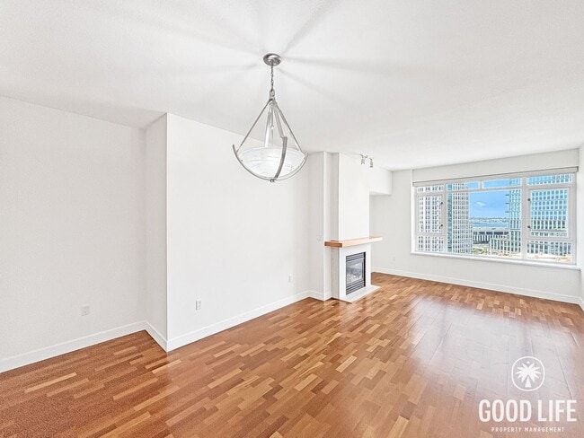 Photo - Sophisticated 1BD/2BA Condo in Marina District with City & Bay Views, Office & Resort-Style Ameni... Unit 1306