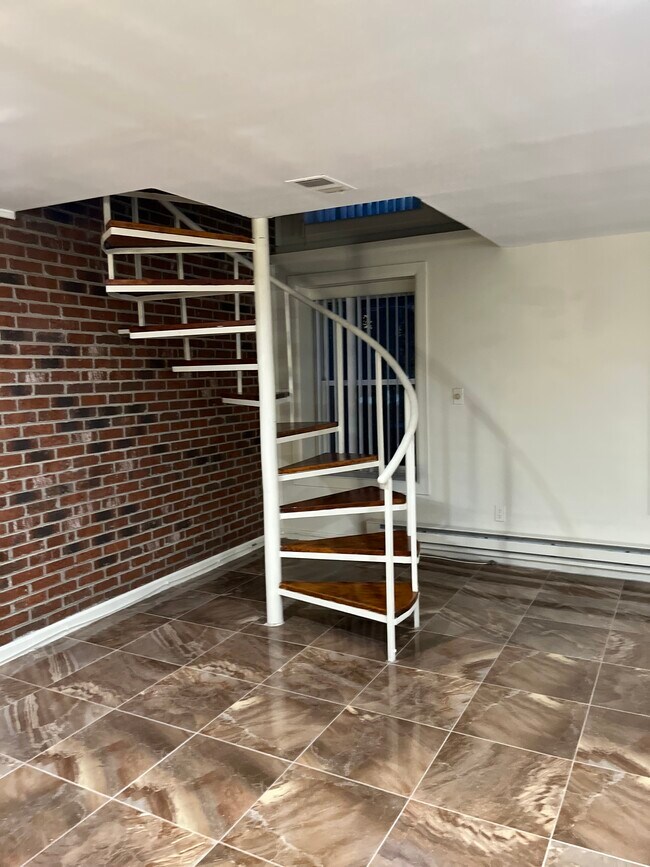 Photo - 1306 Kenyon St NW Unit Duplex apartment