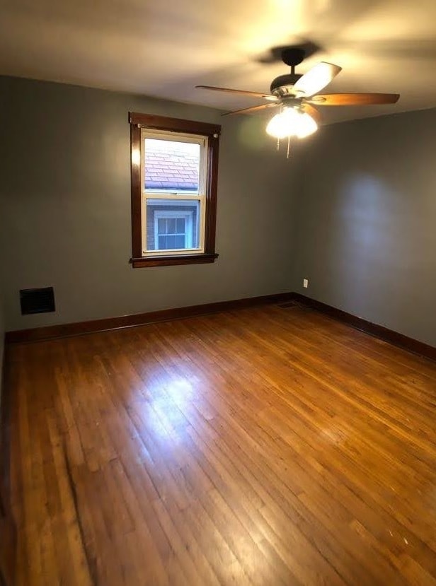 Photo - 121 E Meyers St