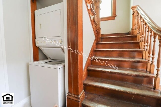 Photo - 1101 Lake Ave