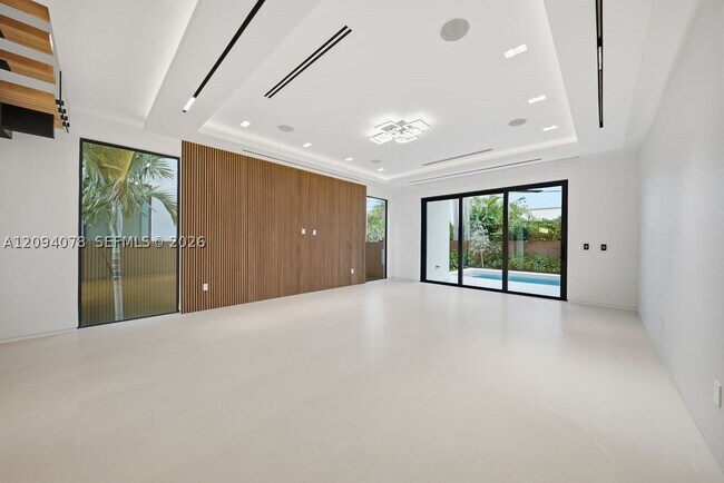 1312 NE 16th Ct