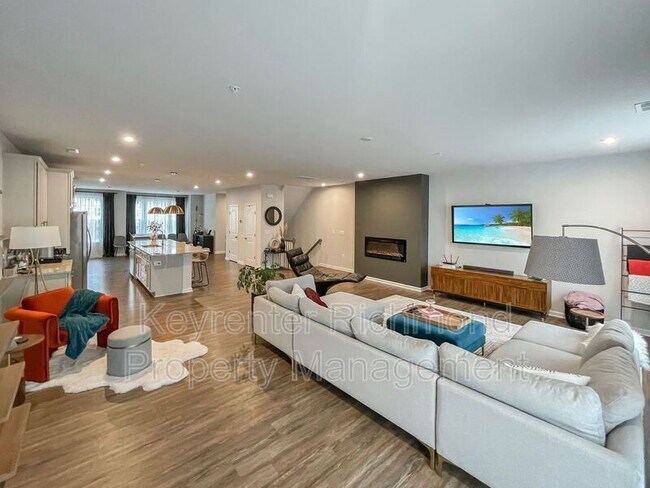 Photo - 8113 Wistar Creek Mews Unit B