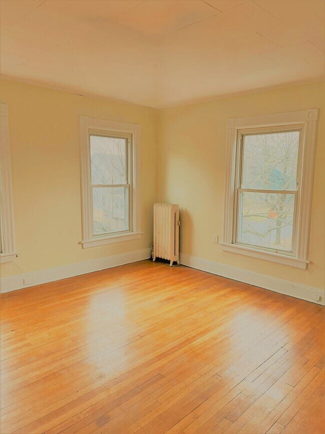 Photo - 614-614 Tyler St Unit 612 Tyler Street Apt #1