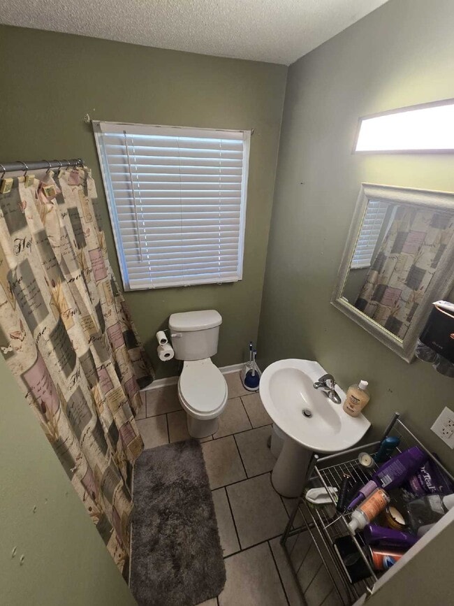 Photo - Fantastic Full Brick 3 Bedroom, 2 Bath home with fenced Backyard. This home also welcomes Sec 8 H...