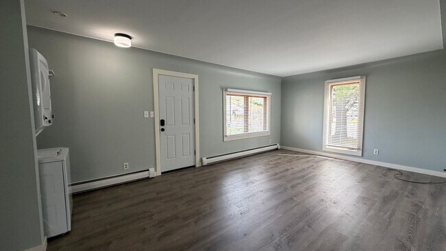 Photo - Newly Renovated 1BR | All Utilities Included | Prime Location