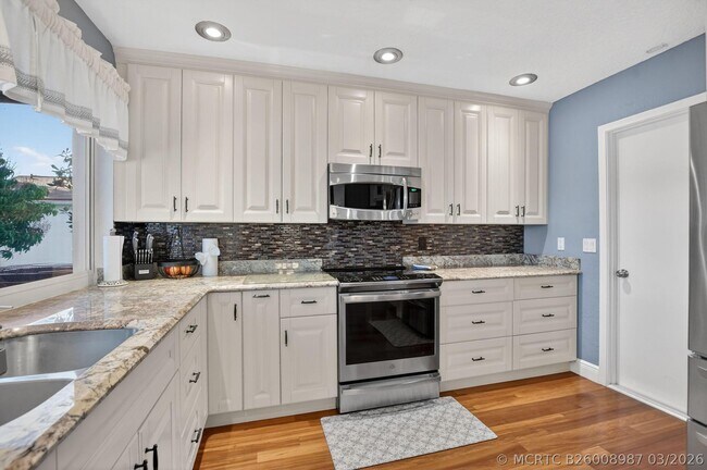 Photo - 18298 102nd Way S