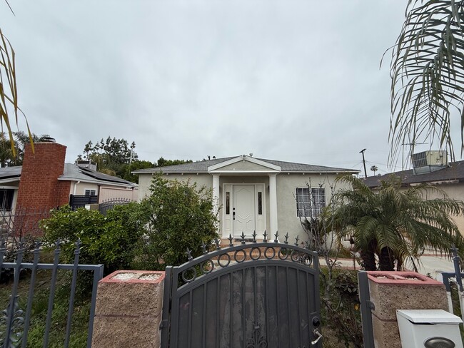 Photo - 6506 Teesdale Ave