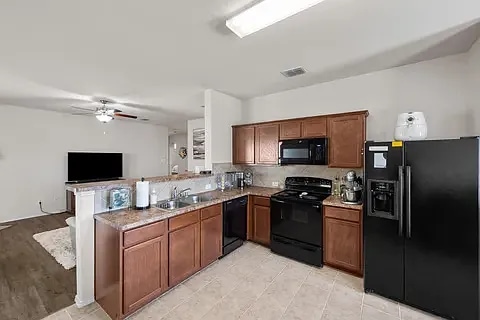 Photo - 701 Santa Rosa Dr