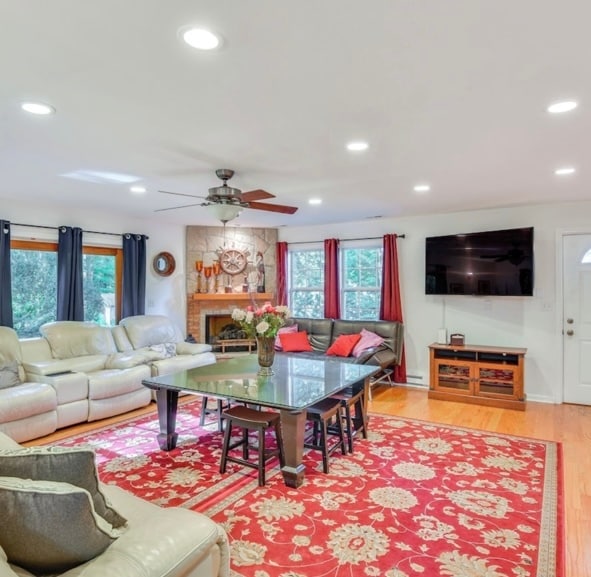 Photo - 3067 Birch Ave