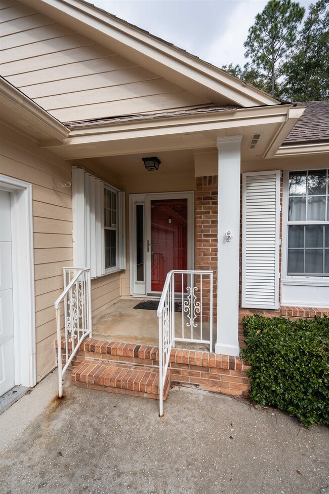 Photo - 1764 Folkstone Rd