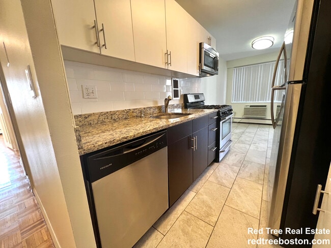 175 Freeman St Unit 620