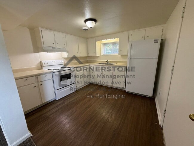 Building Photo - 9536 Hardy Rd Unit Apartment 5