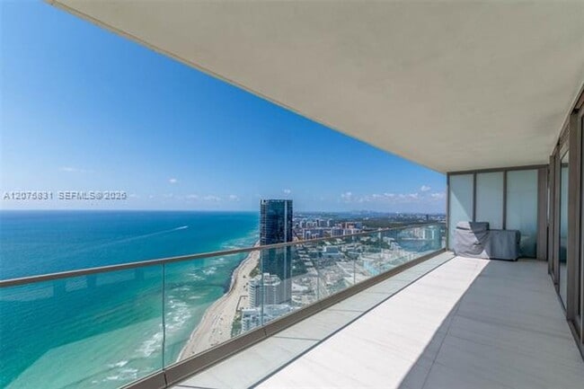 Photo - 18975 Collins Ave