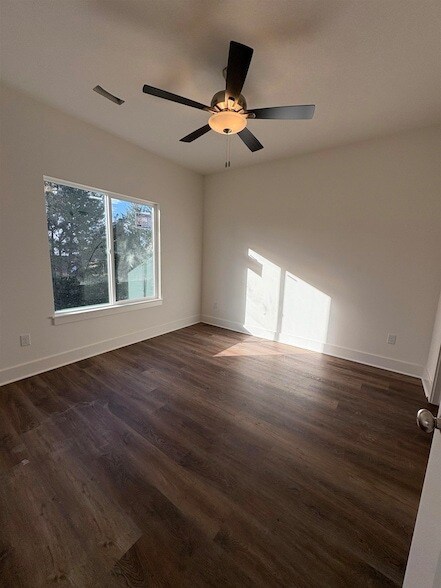 Photo - 4827 N Vassar Ave