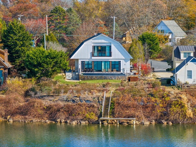 Photo - 137 S Edgemere St