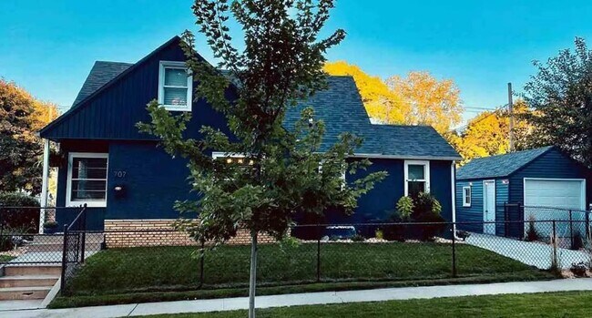 Photo - Nice! Spacious! 3 Bedroom Gem-Central Location