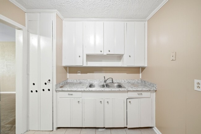 Photo - 3909 Leffingwell St