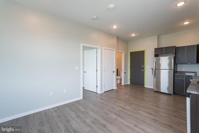 Building Photo - 4124 Haverford Ave Unit 501