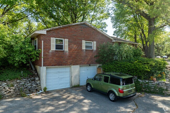 Photo - Riverview Village Apartments