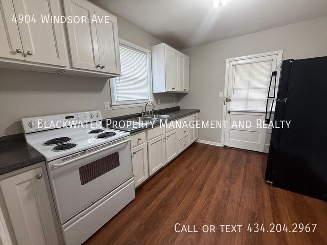 Photo - 4904 Windsor Ave
