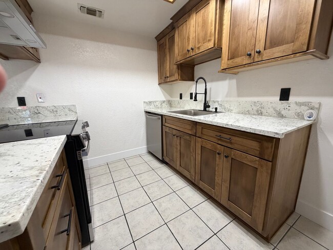 Photo - 3614 S Port Dr