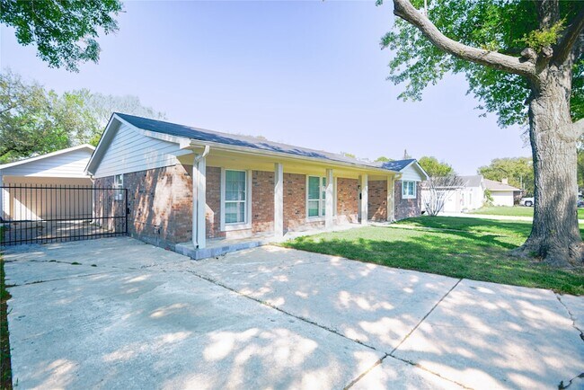8006 Richmond Ave
