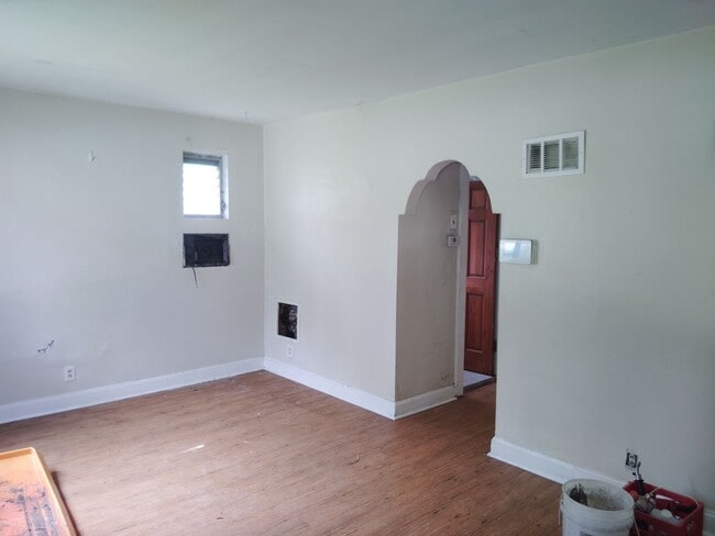 Photo - 4521 Oakwood Ave