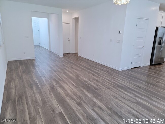 Photo - 2924 Gaffer Film St