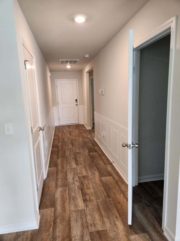 Photo - 923 Green Side Dr