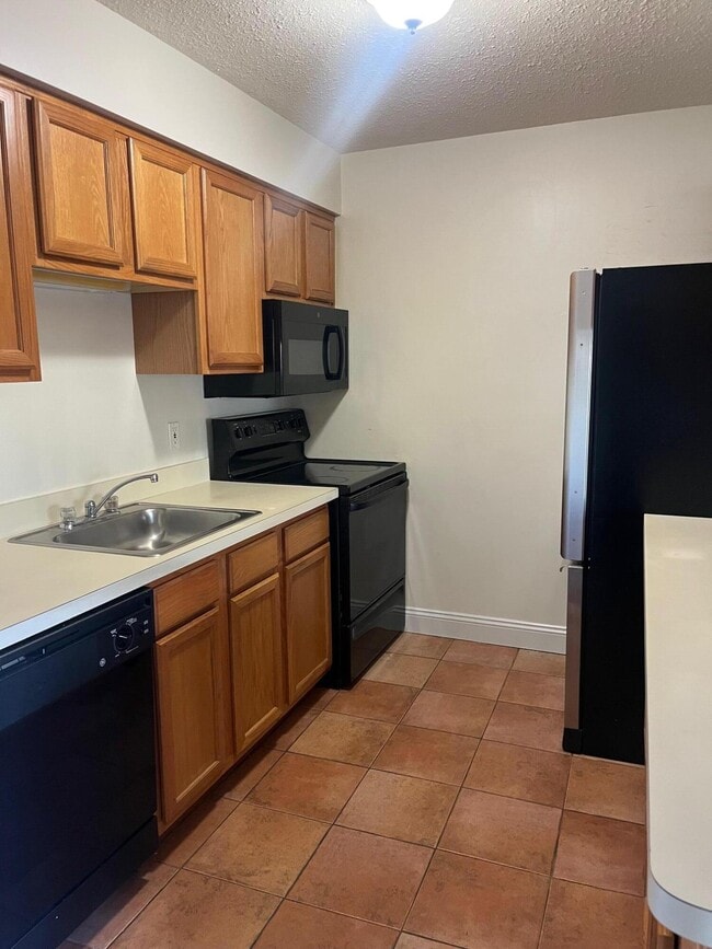 Photo - 2592 Eagles Cir Unit 4