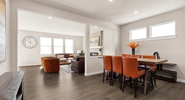 Photo - Modern 5 Bed Home