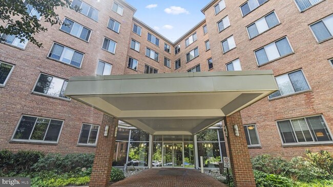 Photo - 3000 Spout Run Pkwy Apartment Unit A206