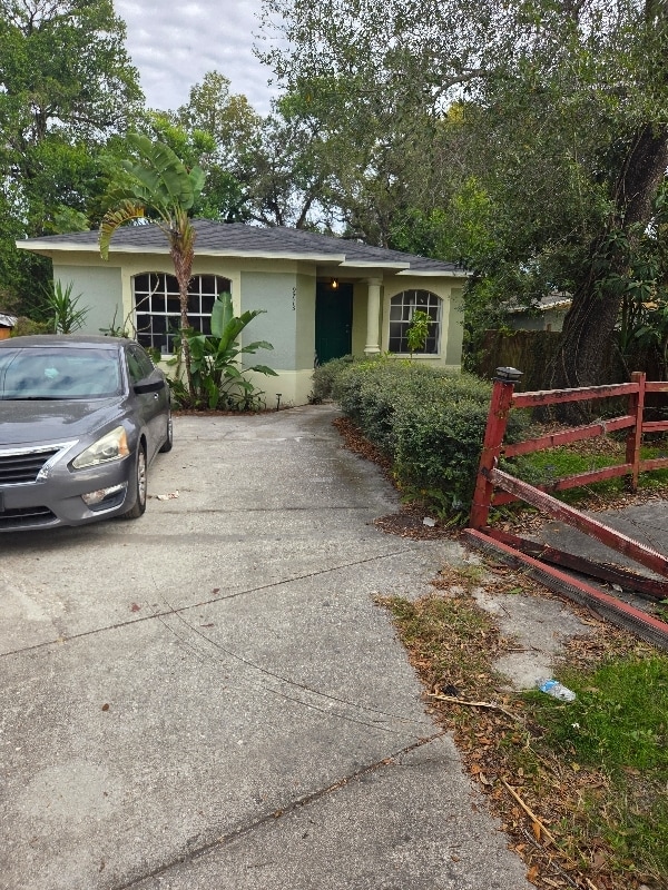 Photo - 9713 Commerce St